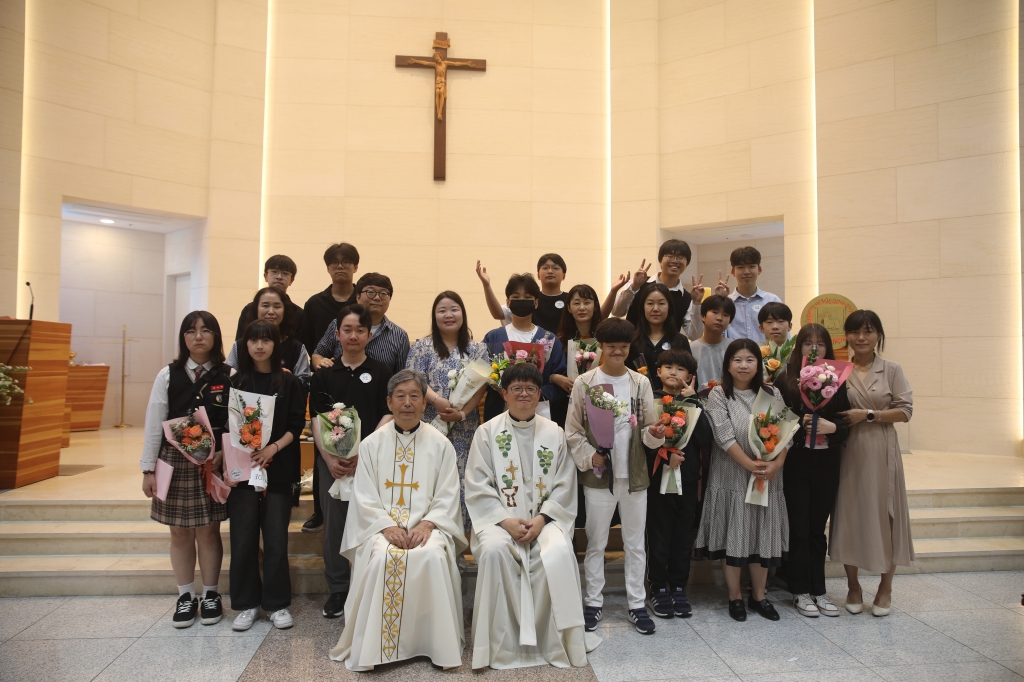 5. 견진성사.jpg